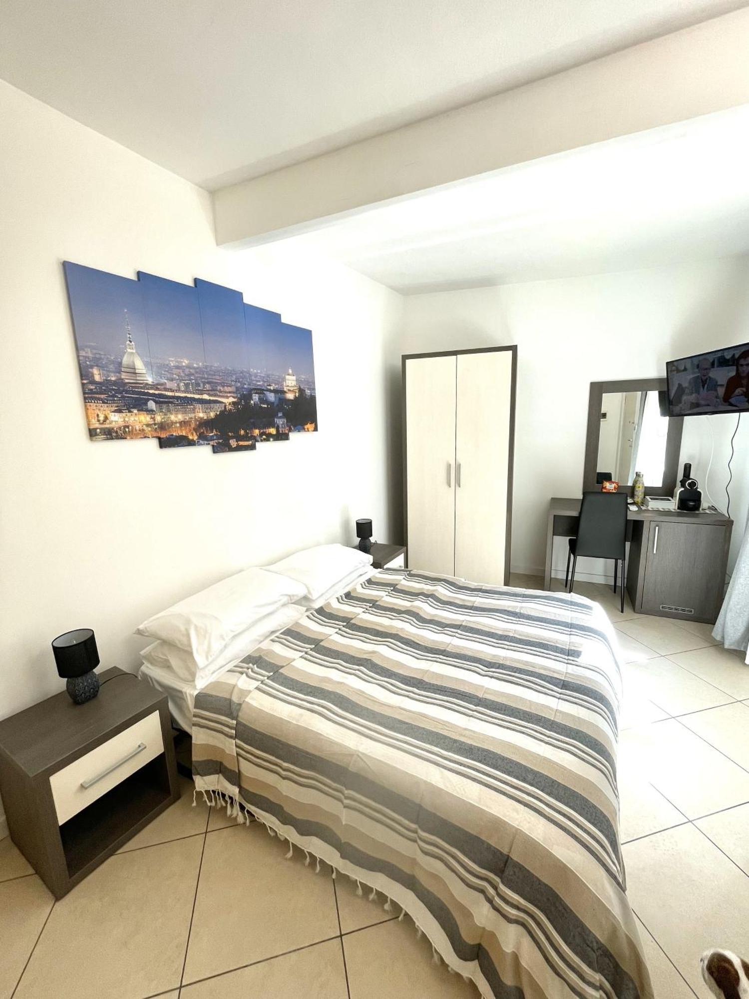Toret Vanchiglia Studio Apartment Turin Ngoại thất bức ảnh